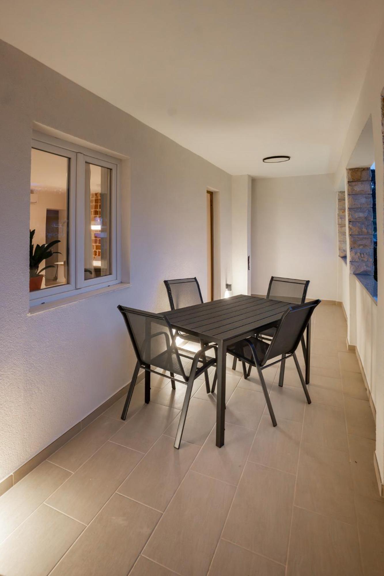 Grguric Apartments Palit Exterior photo